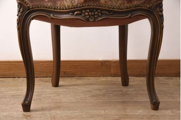 中古　美品　カリモク家具(karimoku)　domani(ドマーニ)　LouisXV(ルイXV)シリーズ　金華山張りのファブリックが高級感をエレガントな雰囲気を高めるダイニングチェア(定価約20万円)(R-050929)