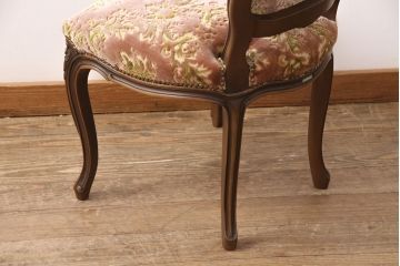 中古　美品　カリモク家具(karimoku)　domani(ドマーニ)　LouisXV(ルイXV)シリーズ　金華山張りのファブリックが高級感をエレガントな雰囲気を高めるダイニングチェア(定価約20万円)(R-050931)