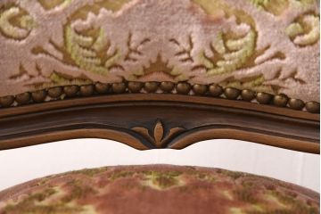 中古　美品　カリモク家具(karimoku)　domani(ドマーニ)　LouisXV(ルイXV)シリーズ　金華山張りのファブリックが高級感をエレガントな雰囲気を高めるダイニングチェア(定価約20万円)(R-050932)