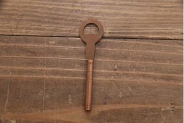 中古　黒い金具とくっきりとした杢目が存在感を放つ岩谷堂箪笥ローチェスト(ローボード、テレビ台)(R-050935)