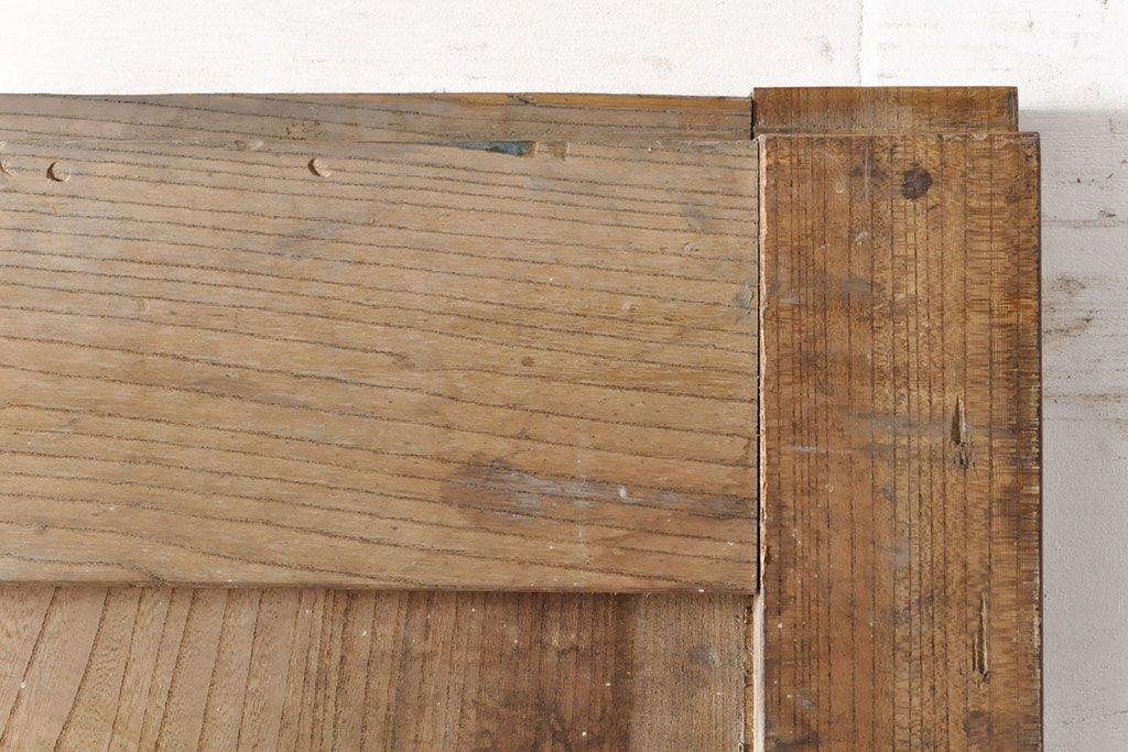 和製アンティーク　新潟産　総ケヤキ材一枚板　恵比寿天の金具が縁起の良い蔵戸(引き戸、建具、玄関戸)(R-050939)