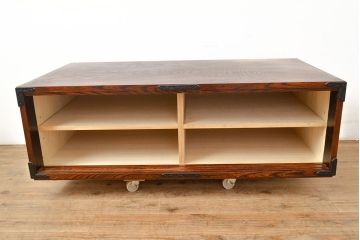 中古　美品　岩谷堂箪笥　菊幸作　ケヤキ材　左右対称の杢目が目を引くローボード(テレビボード、テレビ台、リビングボード)(R-050940)