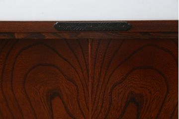 中古　美品　岩谷堂箪笥　菊幸作　ケヤキ材　左右対称の杢目が目を引くローボード(テレビボード、テレビ台、リビングボード、収納棚)(R-050941)