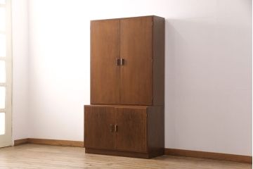 デンマークヴィンテージ　SOBORG MOBLER(ソボーモブラー)社　ボーエ・モーエンセン　チーク材・ローズウッド材　北欧家具らしいシンプルさが魅力のキャビネット(収納棚、戸棚、ビンテージ)(R-050947)