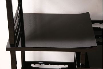 中古　未使用　展示品　超美品!深く艶のある黒が美しい輪島塗りの飾り棚(茶棚)(R-050953)