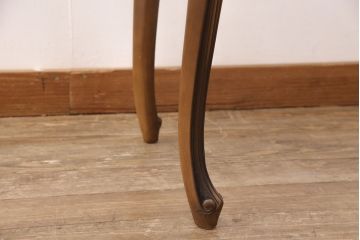 中古　極美品　カリモク　domani(ドマーニ)　Louis(ルイ)XVシリーズ　優雅な佇まいが魅力的なサイドテーブル(コーヒーテーブル、飾り台)(R-050959)