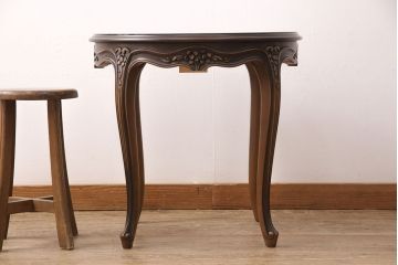 中古　極美品　カリモク　domani(ドマーニ)　Louis(ルイ)XVシリーズ　優雅な佇まいが魅力的なサイドテーブル(コーヒーテーブル、飾り台)(R-050959)