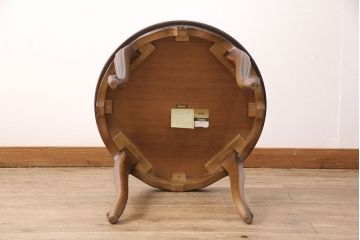 中古　極美品　カリモク　domani(ドマーニ)　Louis(ルイ)XVシリーズ　優雅な佇まいが魅力的なサイドテーブル(コーヒーテーブル、飾り台)(R-050959)