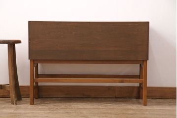 北欧ヴィンテージ　デンマーク家具　チーク材　空間に取り入れやすい小ぶりなサイズのサイドチェスト(サイドボード、引き出し)(R-050962)