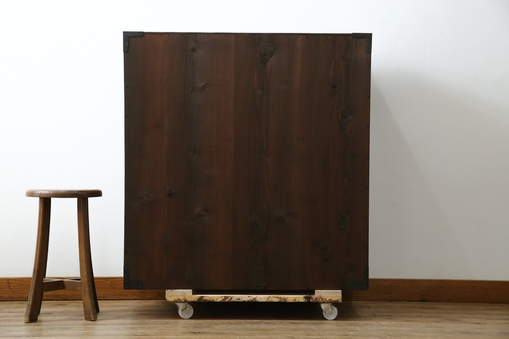 和製アンティーク　前面ケヤキ材　お部屋に取り入れやすい幅狭のサイズが魅力的な仙台箪笥　(R-050963)