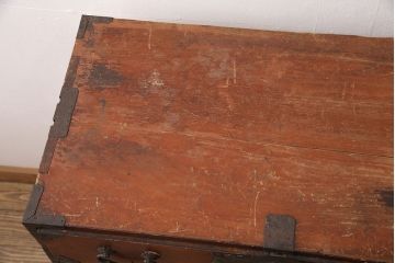 和製アンティーク　前面ケヤキ材　お部屋に取り入れやすい幅狭のサイズが魅力的な仙台箪笥(衣装箪笥、整理箪笥、時代箪笥、収納たんす、和タンス)(R-050963)