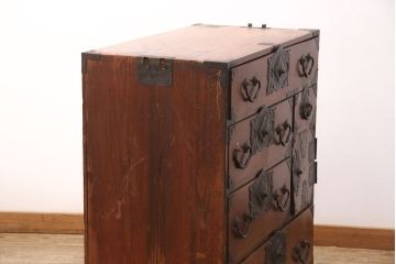 和製アンティーク　前面ケヤキ材　お部屋に取り入れやすい幅狭のサイズが魅力的な仙台箪笥(衣装箪笥、整理箪笥、時代箪笥、収納たんす、和タンス)(R-050963)