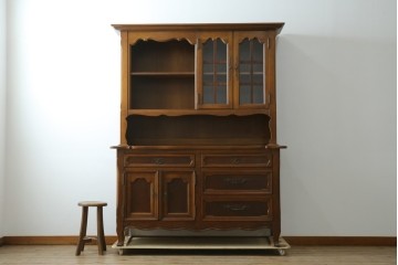 アメリカヴィンテージ　アメリカ輸入家具　DREXEL HERITAGE(ドレクセルヘリテイジ)　 エレガントなデザインが魅力的なキャビネット　(R-050975)