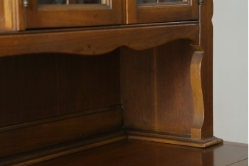 アメリカヴィンテージ　アメリカ輸入家具　DREXEL HERITAGE(ドレクセルヘリテイジ)　 エレガントなデザインが魅力的なキャビネット　(R-050975)