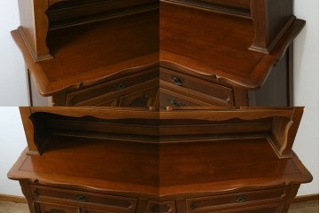 アメリカヴィンテージ　アメリカ輸入家具　DREXEL HERITAGE(ドレクセルヘリテイジ)　 エレガントなデザインが魅力的なキャビネット　(R-050975)