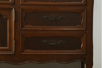 アメリカヴィンテージ　アメリカ輸入家具　DREXEL HERITAGE(ドレクセルヘリテイジ)　 エレガントなデザインが魅力的なキャビネット　(R-050975)