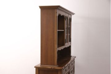 アメリカヴィンテージ　アメリカ輸入家具　DREXEL HERITAGE(ドレクセルヘリテイジ)　 エレガントなデザインが魅力的なキャビネット(カップボード、食器棚、収納棚、ビンテージ)(R-050975)