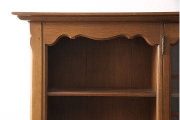 アメリカヴィンテージ　アメリカ輸入家具　DREXEL HERITAGE(ドレクセルヘリテイジ)　 エレガントなデザインが魅力的なキャビネット(カップボード、食器棚、収納棚、ビンテージ)(R-050975)