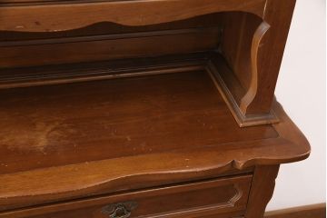 アメリカヴィンテージ　アメリカ輸入家具　DREXEL HERITAGE(ドレクセルヘリテイジ)　 エレガントなデザインが魅力的なキャビネット(カップボード、食器棚、収納棚、ビンテージ)(R-050975)