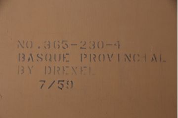 アメリカヴィンテージ　アメリカ輸入家具　DREXEL HERITAGE(ドレクセルヘリテイジ)　 エレガントなデザインが魅力的なキャビネット(カップボード、食器棚、収納棚、ビンテージ)(R-050975)