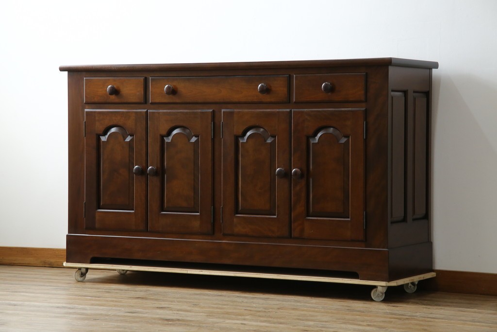 中古　美品　松本民芸家具　和・洋どちらの空間にも合わせやすいシックなサイドボード　(R-050977)