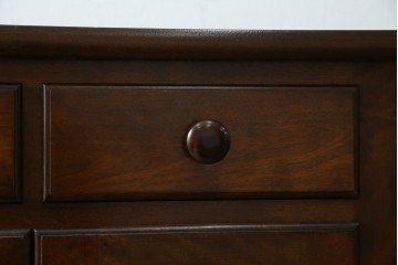 中古　美品　松本民芸家具　和・洋どちらの空間にも合わせやすいシックなサイドボード　(R-050977)