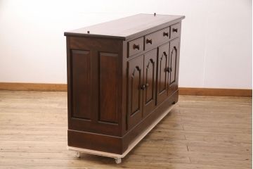 中古　美品　松本民芸家具　和・洋どちらの空間にも合わせやすいシックなサイドボード(収納棚、戸棚、カウンターテーブル、キャビネット)(R-050977)