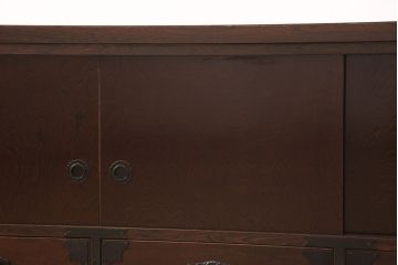 中古　美品　落ち着いた空間づくりにおすすめ!上品な雰囲気を醸しだす民芸箪笥のローボード(テレビ台、テレビボード、リビングボード)(R-050978)