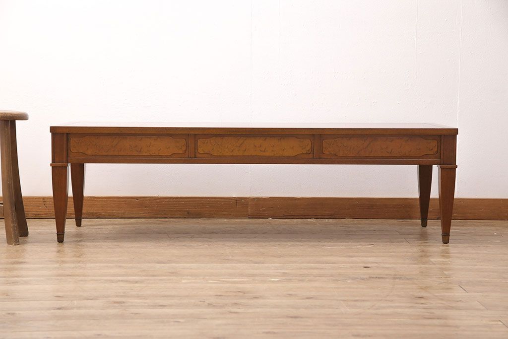 中古　美品　マホガニー材　DREXEL HERITAGE(ドレクセルヘリテイジ)　Triune(トライユン)　カクテルテーブル(センターテーブル、リビングテーブル)(定価約21万円)(R-050981)