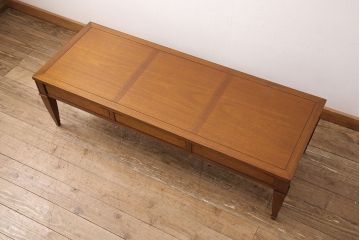 中古　美品　マホガニー材　DREXEL HERITAGE(ドレクセルヘリテイジ)　Triune(トライユン)　カクテルテーブル(センターテーブル、リビングテーブル)(定価約21万円)(R-050981)