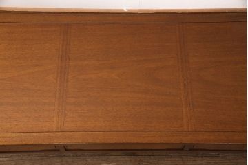 中古　美品　マホガニー材　DREXEL HERITAGE(ドレクセルヘリテイジ)　Triune(トライユン)　カクテルテーブル(センターテーブル、リビングテーブル)(定価約21万円)(R-050981)