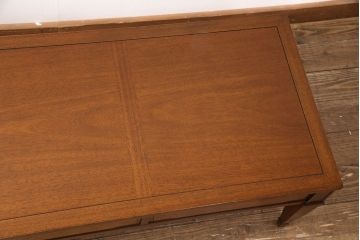 中古　美品　マホガニー材　DREXEL HERITAGE(ドレクセルヘリテイジ)　Triune(トライユン)　カクテルテーブル(センターテーブル、リビングテーブル)(定価約21万円)(R-050981)