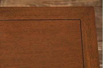 中古　美品　マホガニー材　DREXEL HERITAGE(ドレクセルヘリテイジ)　Triune(トライユン)　カクテルテーブル(センターテーブル、リビングテーブル)(定価約21万円)(R-050981)