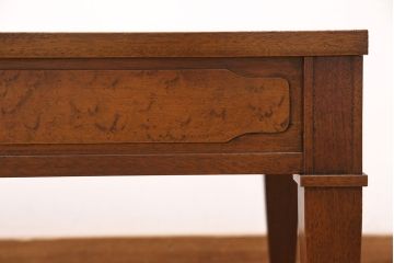 中古　美品　マホガニー材　DREXEL HERITAGE(ドレクセルヘリテイジ)　Triune(トライユン)　カクテルテーブル(センターテーブル、リビングテーブル)(定価約21万円)(R-050981)