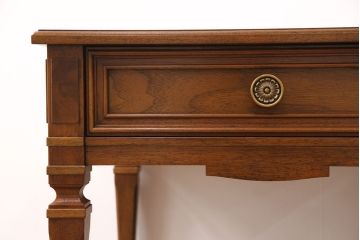 中古　美品　DREXEL HERITAGE(ドレクセルヘリテイジ)　FRANCESCA(フランチェスカ)シリーズ　優美な佇まいの電話台(サイドテーブル、ナイトテーブル、エンドテーブル)(定価約30万円)(R-050982)