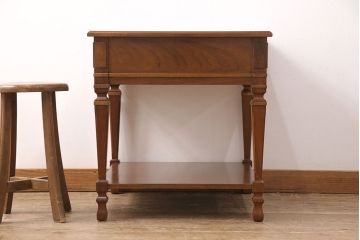 中古　美品　DREXEL HERITAGE(ドレクセルヘリテイジ)　FRANCESCA(フランチェスカ)シリーズ　優美な佇まいの電話台(サイドテーブル、ナイトテーブル、エンドテーブル)(定価約30万円)(R-050982)