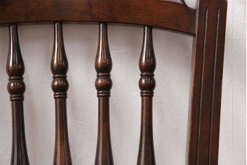 中古　美品　松本民芸家具　クラシカルなダイニングづくりにぴったりの安川式スピンドルチェア(ダイニングチェア、椅子)(R-050984)