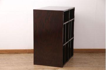 中古　超美品　特注　岩谷堂箪笥　シンプルながらもどこか威厳を漂わせる収納棚(マス目棚、本棚、レコードラック)(R-050988)