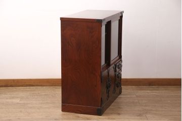 中古　岩谷堂箪笥　菊幸作　くっきりした木目が印象的な収納棚(茶箪笥、サイドキャビネット、飾り棚)(定価約40万円)(R-050989)