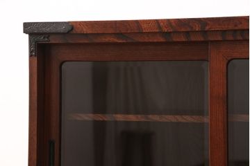 中古　岩谷堂箪笥　菊幸作　くっきりした木目が印象的な収納棚(茶箪笥、サイドキャビネット、飾り棚)(定価約40万円)(R-050989)