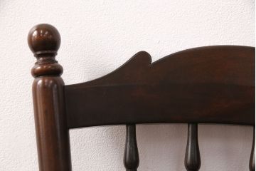 中古　松本民芸家具　16型スピンドルチェア　ゆったりと座れるダイニングチェア(板座チェア、椅子)(R-050992)