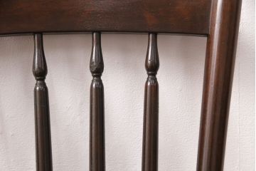 中古　松本民芸家具　16型スピンドルチェア　ゆったりと座れるダイニングチェア(板座チェア、椅子)(R-050993)