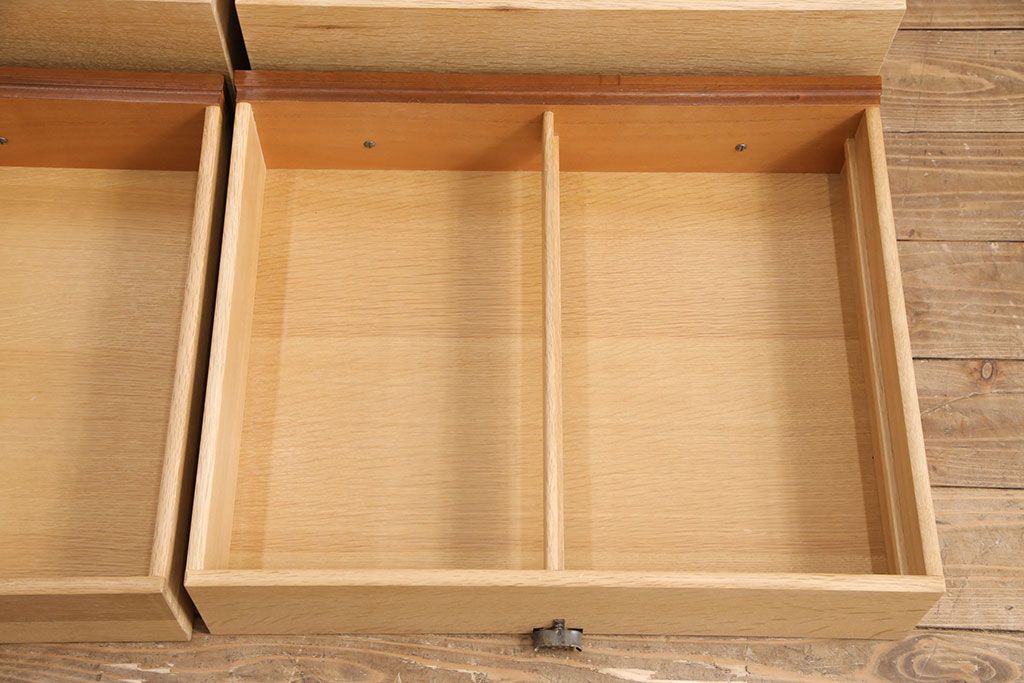 中古　美品　DREXEL HERITAGE(ドレクセルヘリテイジ)　Triune(トライユン)　気品あふれる佇まいが魅力のマホガニー材製サイドボード(チェスト、引き出し)(定価約70万円)(R-050995)