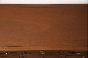 中古　美品　DREXEL HERITAGE(ドレクセルヘリテイジ)　Triune(トライユン)　気品あふれる佇まいが魅力のマホガニー材製サイドボード(チェスト、引き出し)(定価約70万円)(R-050995)