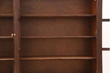 中古　北海道民芸家具　脚または台輪を付けてリメイク!品のある佇まいのキャビネット(食器棚、飾り棚、収納棚)(R-050996)