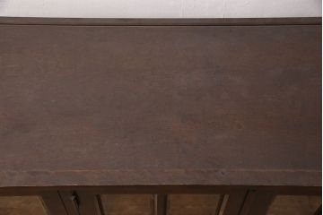 中古　北海道民芸家具　脚または台輪を付けてリメイク!品のある佇まいのキャビネット(食器棚、飾り棚、収納棚)(R-050996)