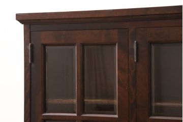 中古　北海道民芸家具　脚または台輪を付けてリメイク!品のある佇まいのキャビネット(食器棚、飾り棚、収納棚)(R-050996)