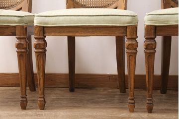 中古　DREXEL HERITAGE(ドレクセルヘリテイジ)　メッシュの背もたれが軽やかな印象を放つダイニングチェア4脚セット(イス、椅子)(定価約120万円)(R-050998)