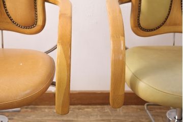 ジャンク品　ナラ材　背もたれなどの凝ったつくりがお洒落なカットチェア3脚セット(スタイリングチェア、バーバーチェア、回転イス)(R-051008)