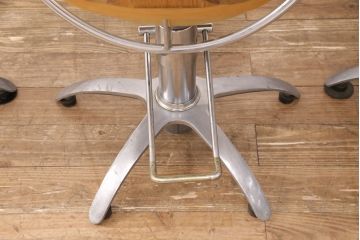 ジャンク品　ナラ材　背もたれなどの凝ったつくりがお洒落なカットチェア3脚セット(スタイリングチェア、バーバーチェア、回転イス)(R-051008)